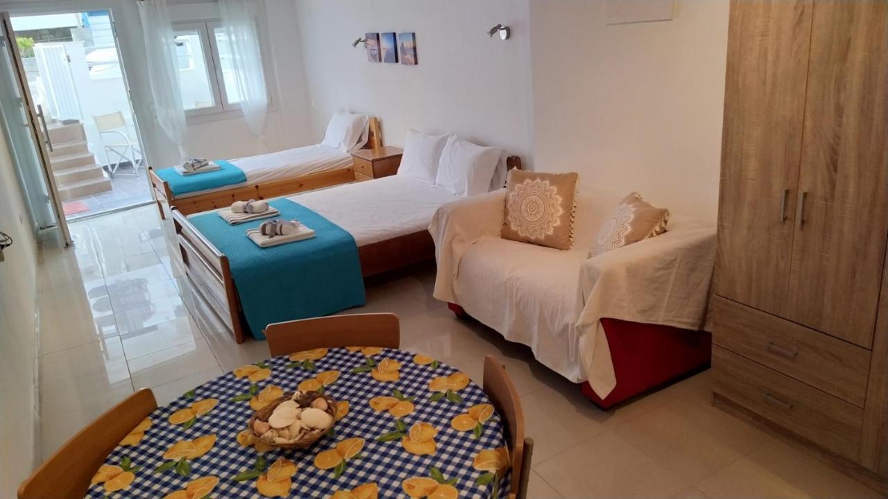 Celia'S Studio Apartman Néa Péramos Kültér fotó