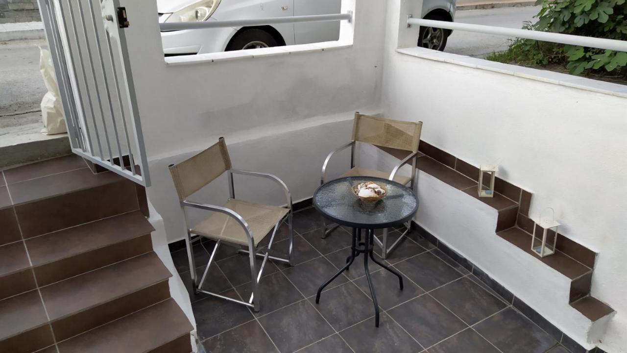 Celia'S Studio Apartman Néa Péramos Kültér fotó